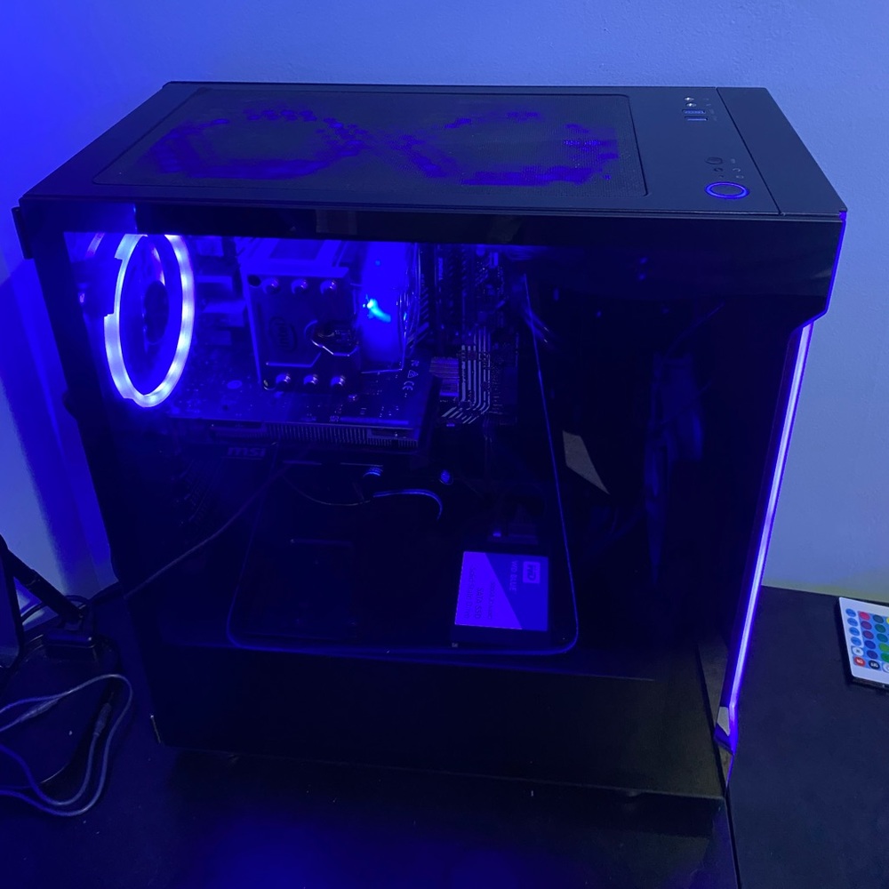 Gamer PC (Graphic car damaged)+TV+Accesories